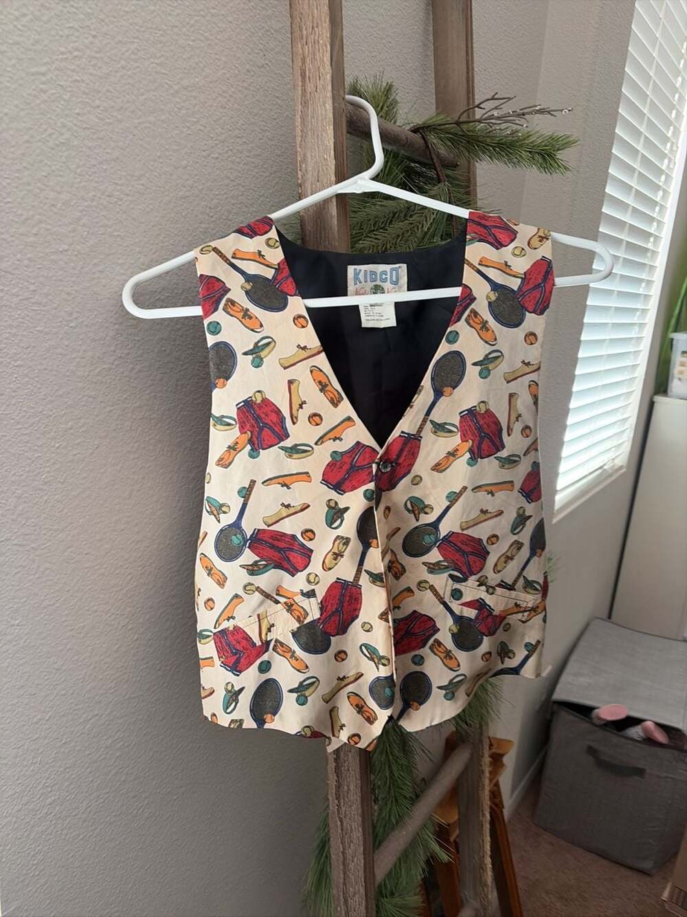 Vintage KidCo World Wide Silk Tennis Sports Novelty Print Vest Medium